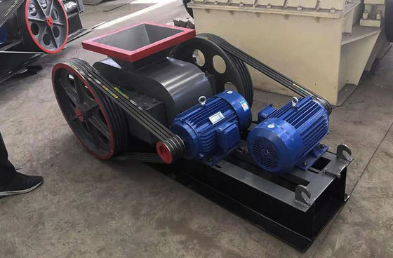 Double Roller Stone Smooth Crusher Multi-function For Coal Coke Rock Stone